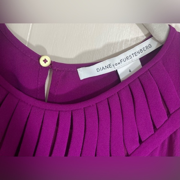 Diane Von Furstenberg 100% Silk Kaley Lily Crepe Sleeveless Purple Blouse Size 4 - Picture 3 of 14
